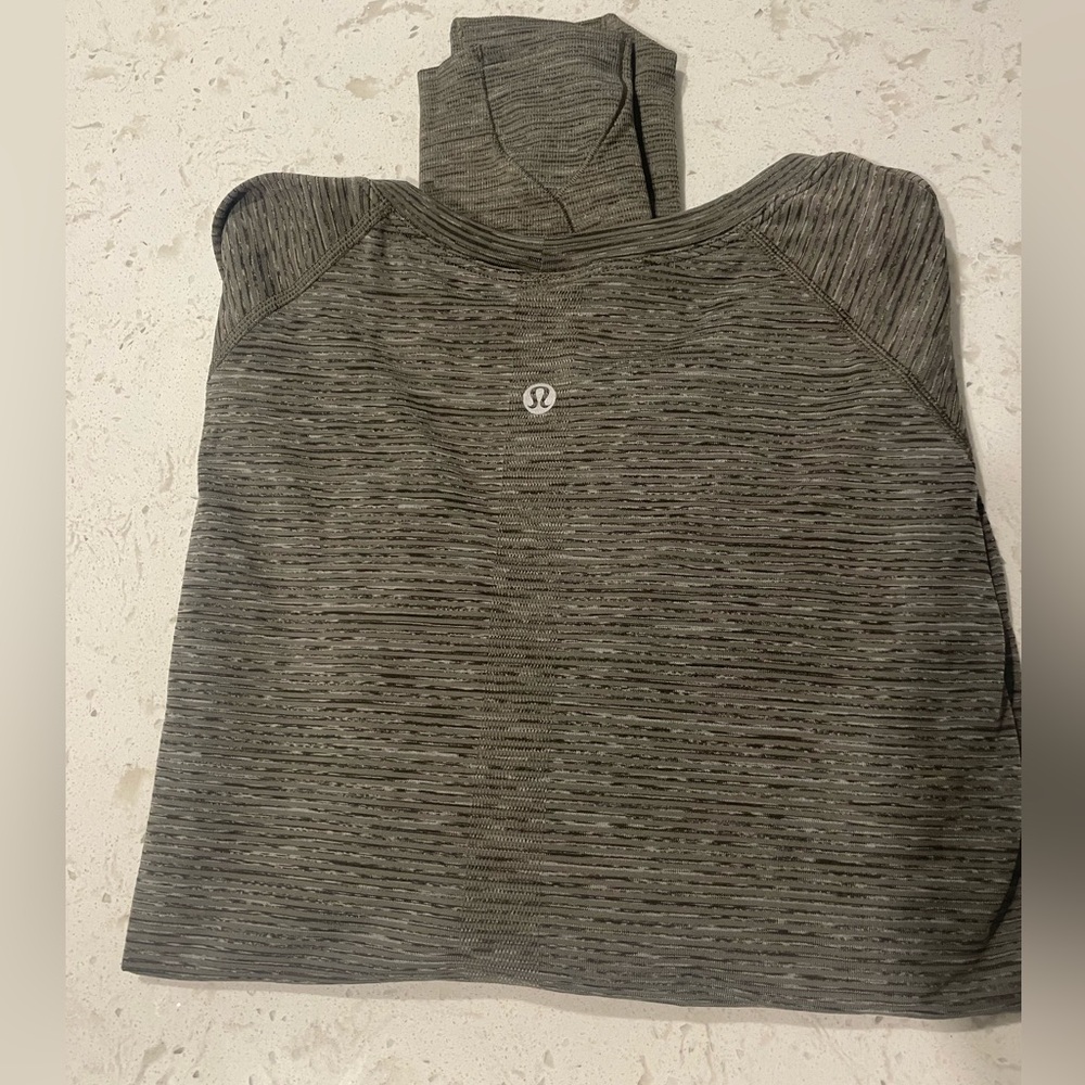 Lululemon Swiftly